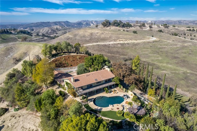 24971 KIT CARSON Road, Hidden Hills CA: https://media.crmls.org/medias/32be7927-2952-4bf9-9cc5-eadcfe115dfc.jpg