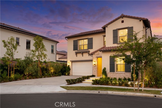 52 Longchamp, Irvine CA: https://media.crmls.org/medias/32bebe8c-8c10-4204-be25-6109fb3bf194.jpg