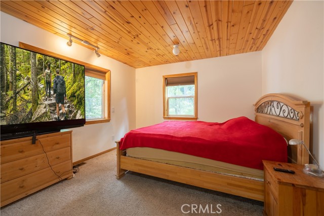793 Knight Avenue, Big Bear Lake CA: https://media.crmls.org/medias/32bed1a3-5cb8-4e4f-bdaf-b3c2a0f648ab.jpg