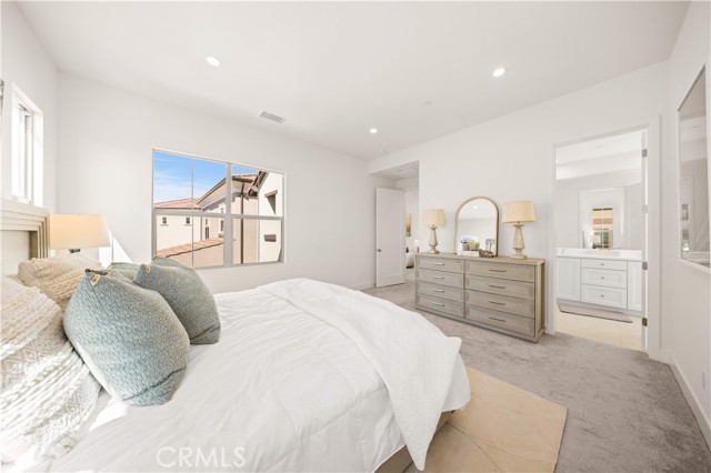 Detail Gallery Image 14 of 30 For 310 Carefree, Irvine,  CA 92618 - 4 Beds | 3 Baths