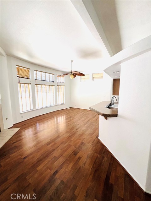 38445 Via Taffia, Murrieta CA: https://media.crmls.org/medias/32bf640d-1b4f-471d-89a0-229bf6a02b23.jpg