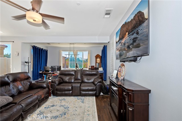 Detail Gallery Image 7 of 31 For 33877 Cansler Way, Yucaipa,  CA 92399 - 3 Beds | 2/1 Baths