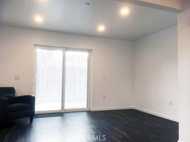 Detail Gallery Image 2 of 6 For 2264 Lupin, Simi Valley,  CA 93065 - 1 Beds | 1 Baths