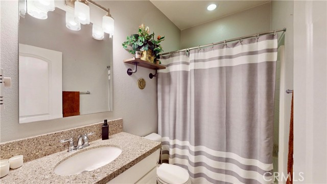 Detail Gallery Image 14 of 20 For 29121 Black Oak, Lake Elsinore,  CA 92530 - 3 Beds | 2 Baths