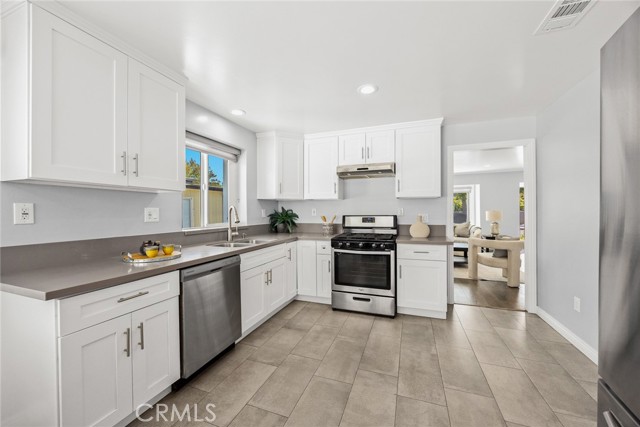 3036 Military Avenue, Los Angeles CA: https://media.crmls.org/medias/32c2151e-bf73-4c5b-b004-563437a1520a.jpg