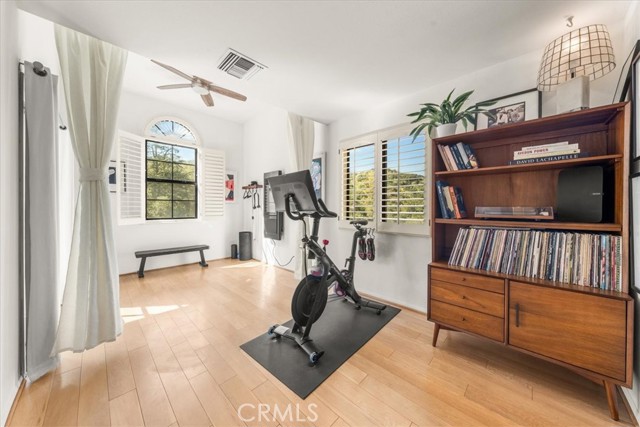 Detail Gallery Image 13 of 19 For 3418 Dorothy, Topanga,  CA 90290 - 3 Beds | 2/1 Baths