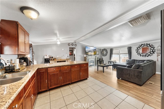 Detail Gallery Image 8 of 20 For 243 N Meridian Ave #191,  San Bernardino,  CA 92410 - 3 Beds | 2 Baths