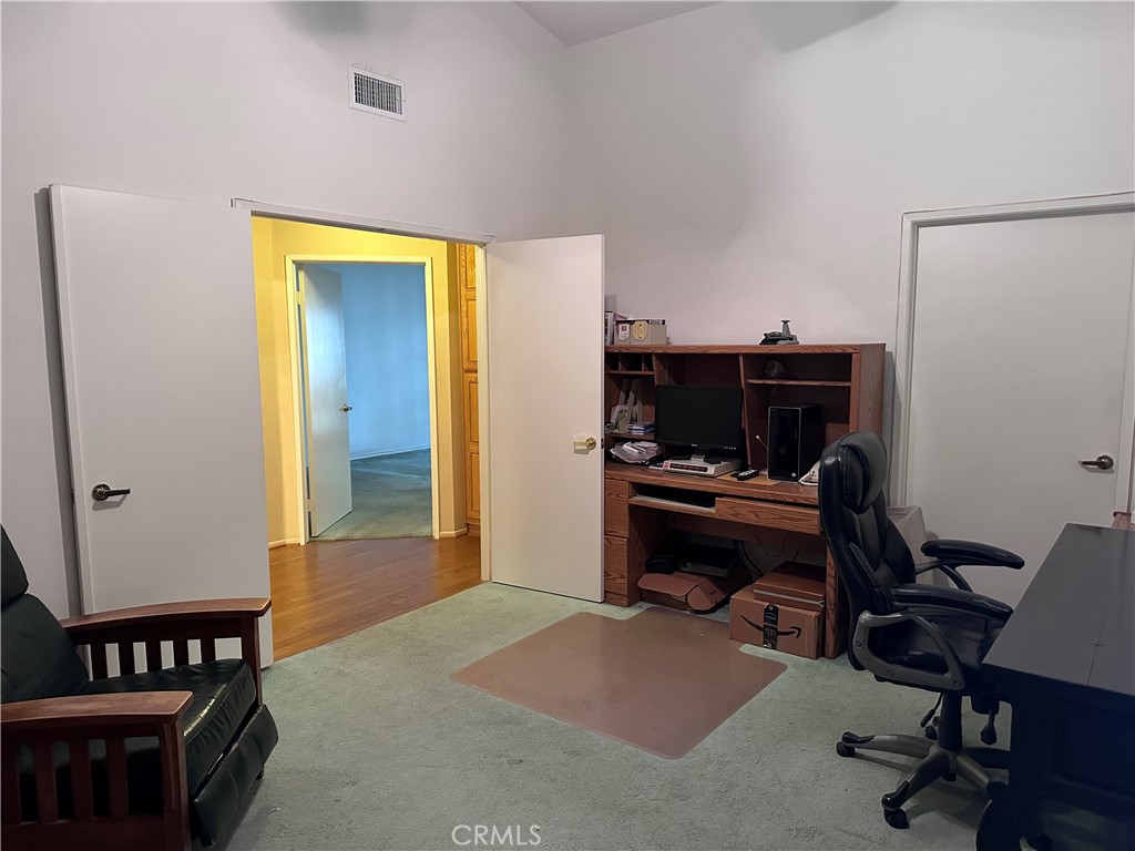 https://media.crmls.org/medias/32c3af32-4680-4b54-8630-541e7c74765c.jpg?preset=X-Large
