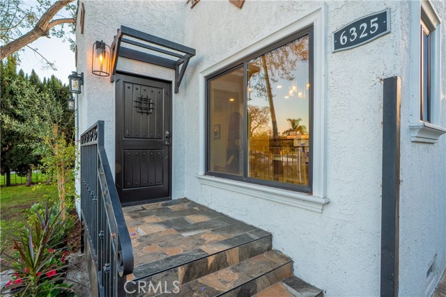 Detail Gallery Image 3 of 38 For 6325 Long St, Los Angeles,  CA 90043 - 3 Beds | 2 Baths