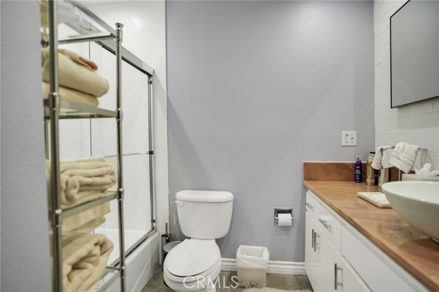 Detail Gallery Image 9 of 23 For 1201 Larrabee St #107,  West Hollywood,  CA 90069 - 2 Beds | 2 Baths