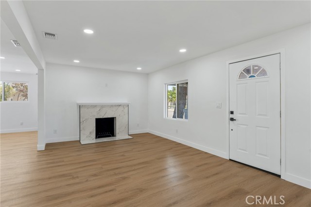 Detail Gallery Image 6 of 39 For 2105 Genevieve, San Bernardino,  CA 92405 - 3 Beds | 2 Baths