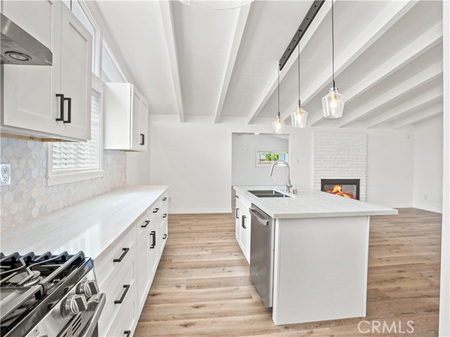 MLS #DW26069118 image #6