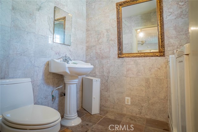 Detail Gallery Image 7 of 41 For 5934 Madden, Los Angeles,  CA 90043 - 3 Beds | 2 Baths