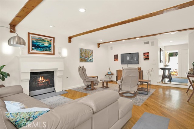 Detail Gallery Image 13 of 45 For 11967 Sunshine Ter, Studio City,  CA 91604 - 4 Beds | 3 Baths
