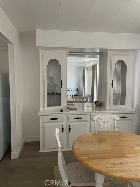 Detail Gallery Image 5 of 16 For 4095 Fruit St #870,  La Verne,  CA 91750 - 2 Beds | 2 Baths