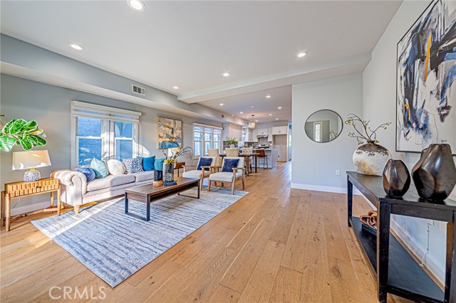 Detail Gallery Image 3 of 21 For 1226 Meadowbrook, Los Angeles,  CA 90019 - 6 Beds | 6 Baths