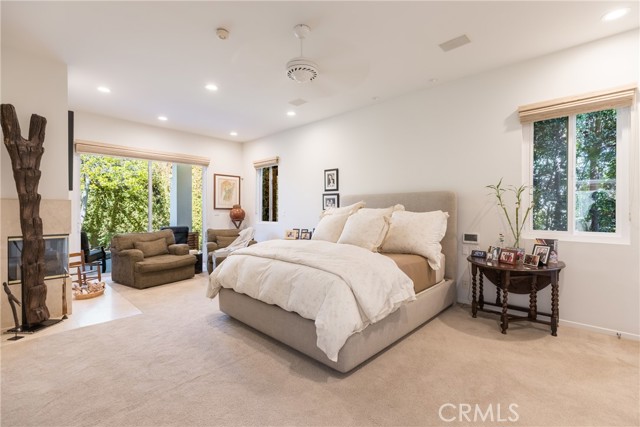 Detail Gallery Image 5 of 48 For 4921 Rupert Ave, Encino,  CA 91316 - 4 Beds | 3 Baths