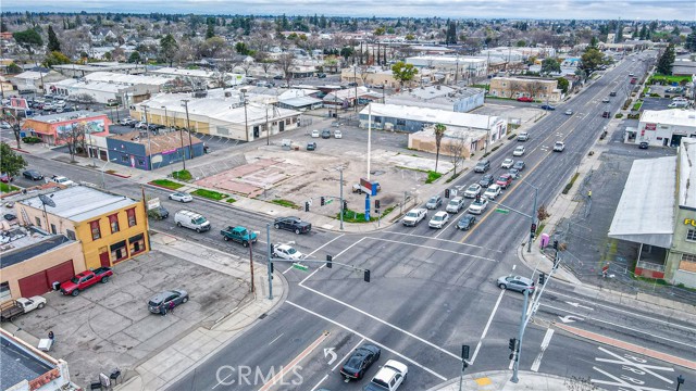 1616 Martin Luther King Jr Way, Merced, California 95340, ,Commercial Lease,For Rent,1616 Martin Luther King Jr Way,CRMC24045105
