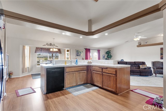 Detail Gallery Image 11 of 49 For 10776 Joshua St, Oak Hills,  CA 92344 - 3 Beds | 2 Baths