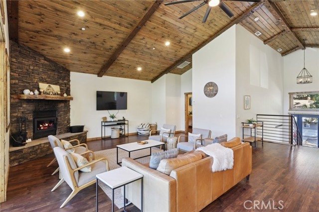 Detail Gallery Image 3 of 40 For 760 Tehama Dr, Big Bear Lake,  CA 92315 - 4 Beds | 3/1 Baths