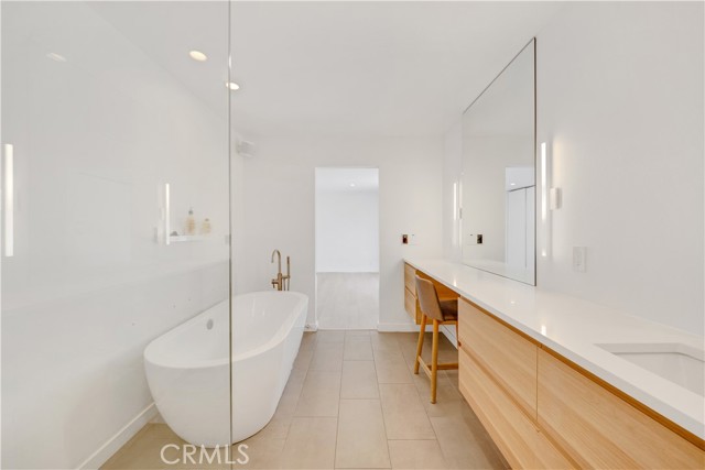 Detail Gallery Image 29 of 35 For 136 S Swall Dr #4,  Los Angeles,  CA 90048 - 2 Beds | 2 Baths