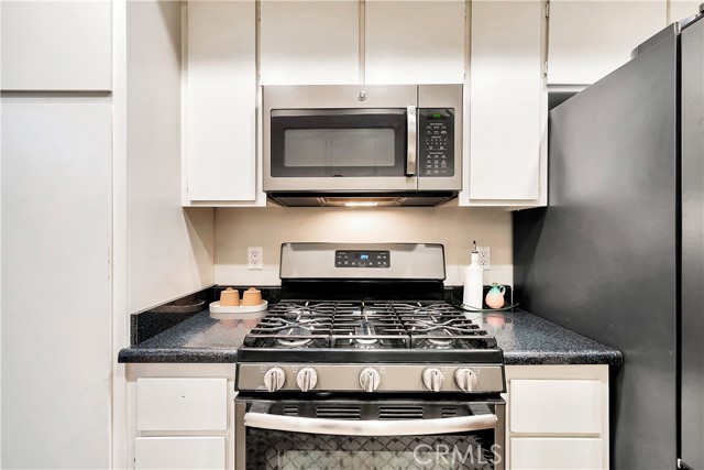 2915 Barrington Court, Fullerton CA: https://media.crmls.org/medias/32cb57a0-567d-4f44-a352-90904d4a23cc.jpg