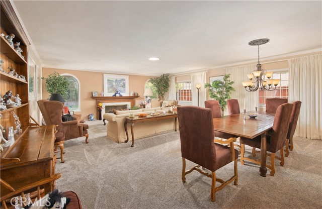 Detail Gallery Image 2 of 26 For 16534 Bosque Dr, Encino,  CA 91436 - 3 Beds | 2/1 Baths