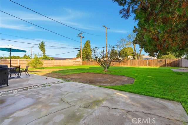 Detail Gallery Image 36 of 44 For 2410 S Locust, Visalia,  CA 93277 - 2 Beds | 1 Baths
