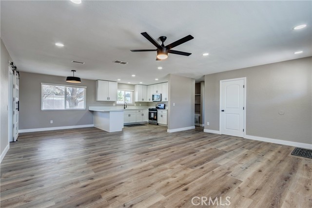 Detail Gallery Image 10 of 41 For 16469 Chippewa, Apple Valley,  CA 92307 - 3 Beds | 2 Baths