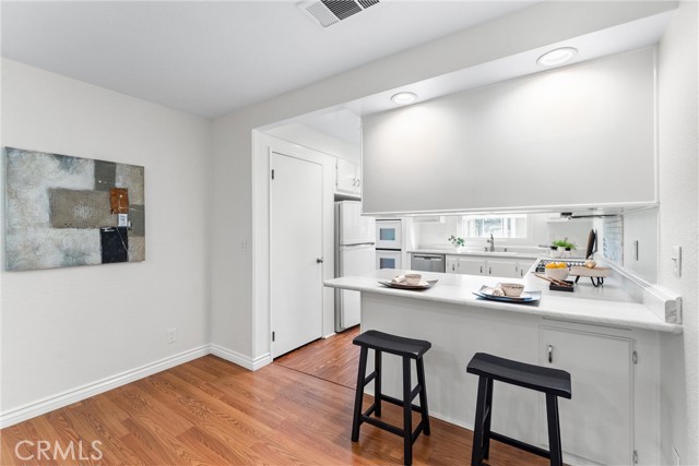 Detail Gallery Image 15 of 68 For 2544 Park Lake, Santa Ana,  CA 92705 - 2 Beds | 2 Baths