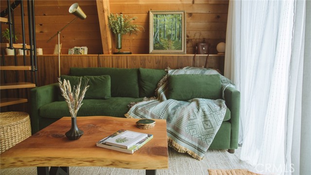 Detail Gallery Image 6 of 29 For 446 Riverside, Sugarloaf,  CA 92386 - 1 Beds | 1 Baths