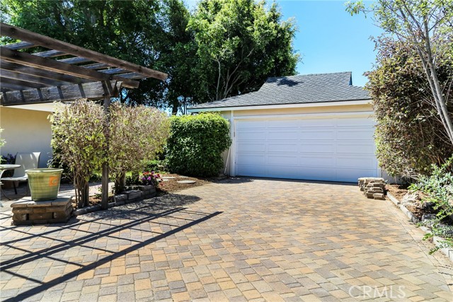 Detail Gallery Image 32 of 38 For 1507 Cumberland Ln, Newport Beach,  CA 92660 - 3 Beds | 2 Baths