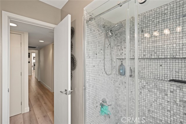 8745 Valjean Avenue, North Hills CA: https://media.crmls.org/medias/32ce4320-79f8-4f44-a887-8146d636d6a6.jpg