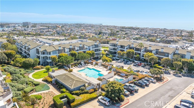 Detail Gallery Image 30 of 42 For 240 Nice #302,  Newport Beach,  CA 92663 - 2 Beds | 1/1 Baths
