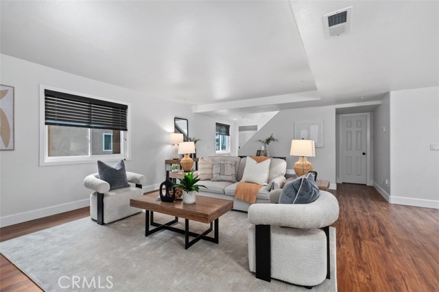 7651 Yorktown Avenue, Huntington Beach CA: https://media.crmls.org/medias/32cf0ced-34d6-40b8-a332-860ada5fd5dc.jpg