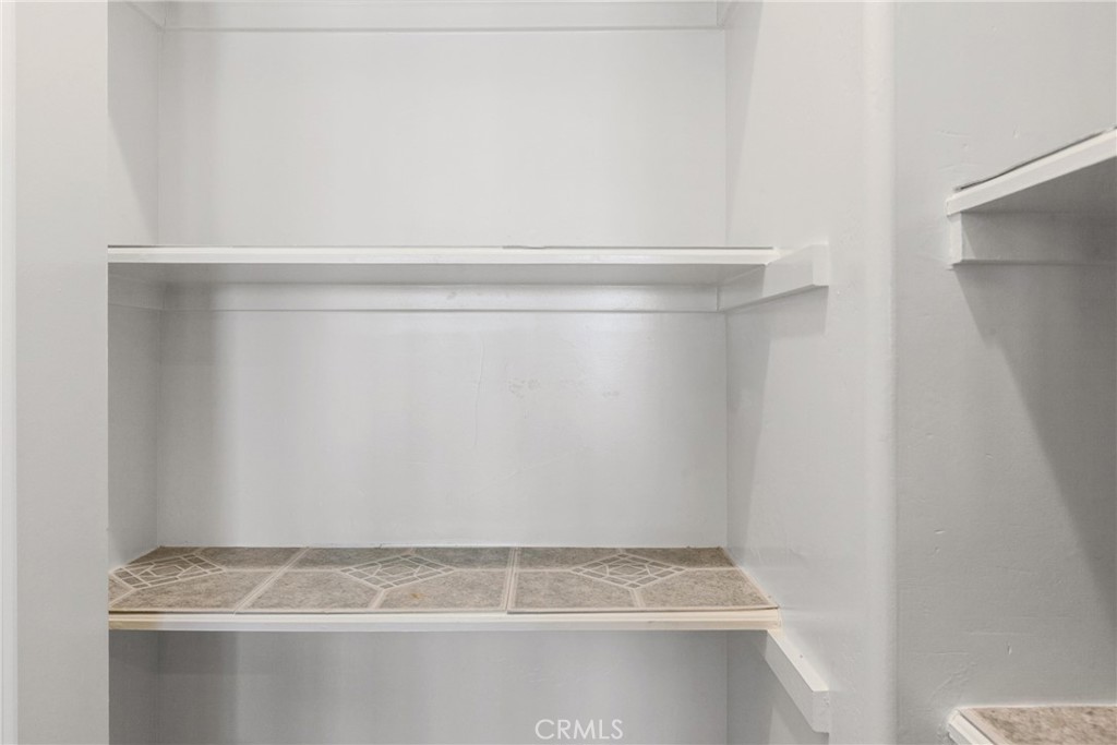 https://media.crmls.org/medias/32cf60f6-5fc7-4b2e-9cf9-2c6b88eea860.jpg?preset=X-Large