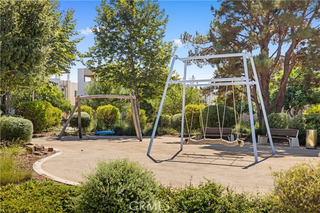 Detail Gallery Image 44 of 56 For 275 Sash, Irvine,  CA 92618 - 2 Beds | 2/1 Baths