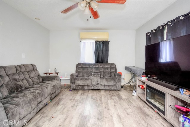 Detail Gallery Image 25 of 33 For 185 N Scovell, San Jacinto,  CA 92583 - 5 Beds | 3 Baths