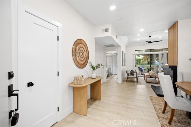 Detail Gallery Image 6 of 27 For 17191 Corbina #110,  Huntington Beach,  CA 92649 - 1 Beds | 1 Baths