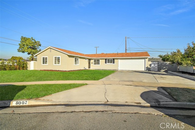 Detail Gallery Image 1 of 27 For 8002 San Leon Cir, Buena Park,  CA 90620 - 4 Beds | 2 Baths