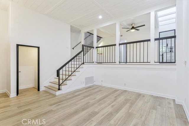 23467 Park Sorrento, Calabasas CA: https://media.crmls.org/medias/32d2f992-5cdd-4e98-997e-c96698caf3a8.jpg