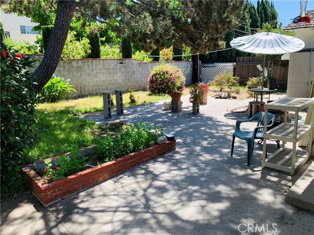 1078 East Valencia Avenue photo 3