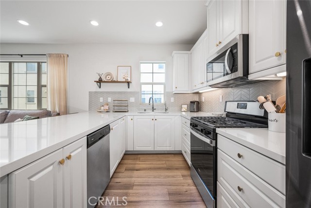 Detail Gallery Image 6 of 40 For 196 Lantana, Stanton,  CA 90680 - 2 Beds | 2/1 Baths