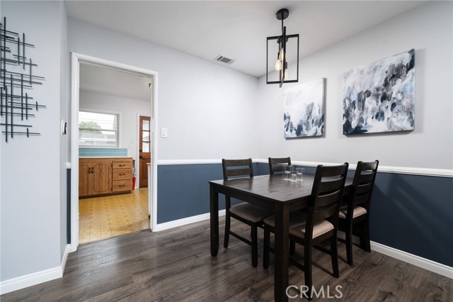 15129 Fonthill Avenue, Lawndale CA: https://media.crmls.org/medias/32d37f9c-4493-4284-8a05-64749a82d2b2.jpg