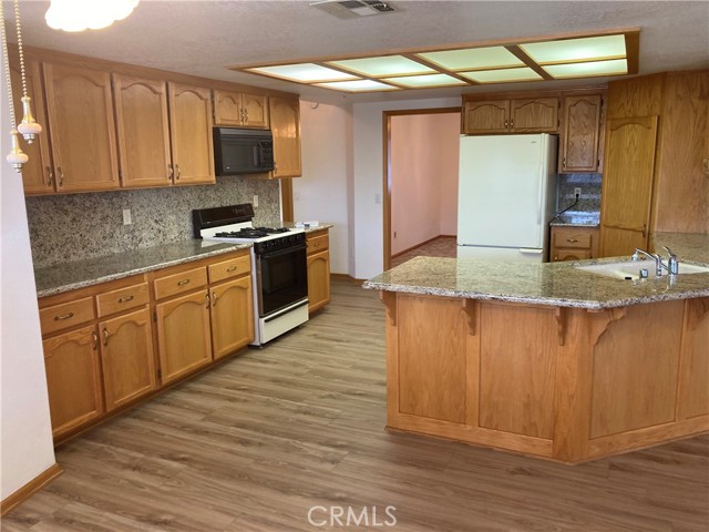 Detail Gallery Image 19 of 32 For 12563 Sarsi Ct, Apple Valley,  CA 92308 - 4 Beds | 3 Baths