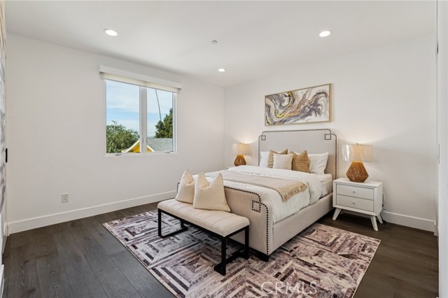 Detail Gallery Image 21 of 34 For 542 N Commonwealth Ave, Silver Lake Los Angeles,  CA 90004 - 3 Beds | 2/1 Baths