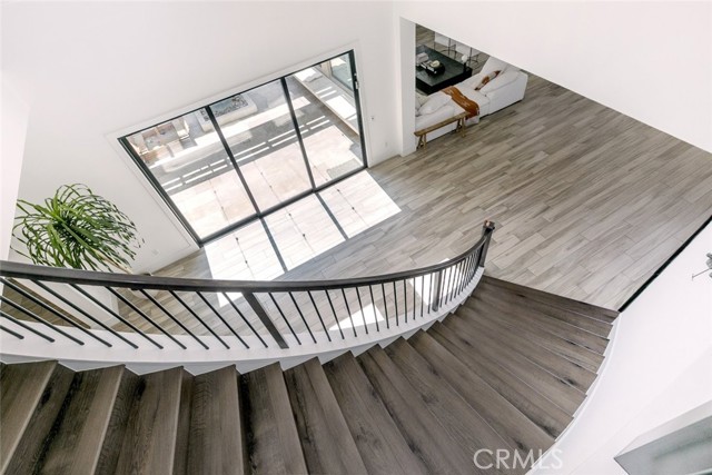Detail Gallery Image 32 of 69 For 20300 W Windsor Ln, Northridge,  CA 91326 - 5 Beds | 6 Baths