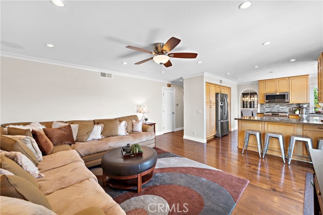Detail Gallery Image 11 of 27 For 27795 Higuera, Mission Viejo,  CA 92691 - 4 Beds | 2/1 Baths