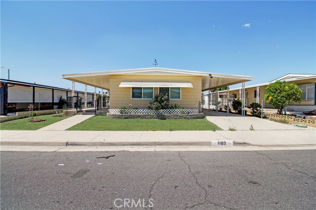 1180 Camino Del Rancho, Hemet CA: https://media.crmls.org/medias/32d57646-fc95-4606-84a8-c5d28ff23bc9.jpg