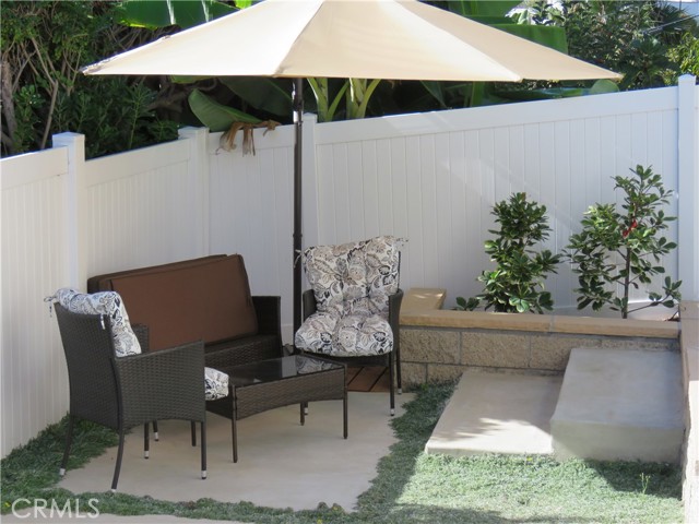 Detail Gallery Image 16 of 19 For 670 Thalia, Laguna Beach,  CA 92651 - 2 Beds | 2 Baths